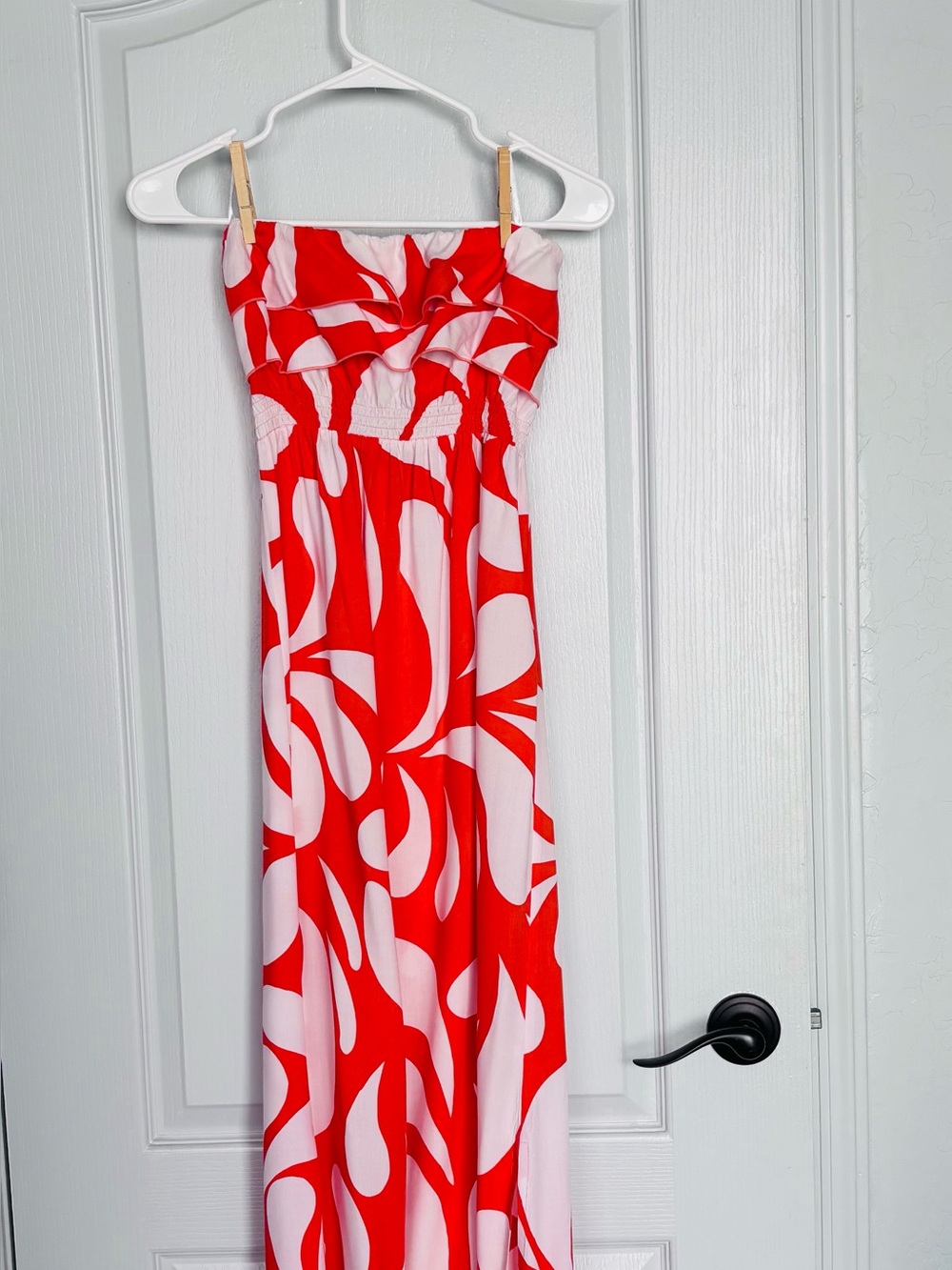 Escapada strapless Vibrant Orange and White Maxi Dress